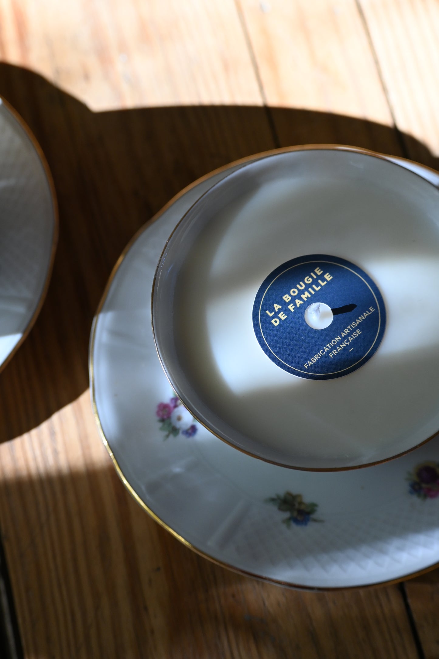 Tasse et coupelle fleurie