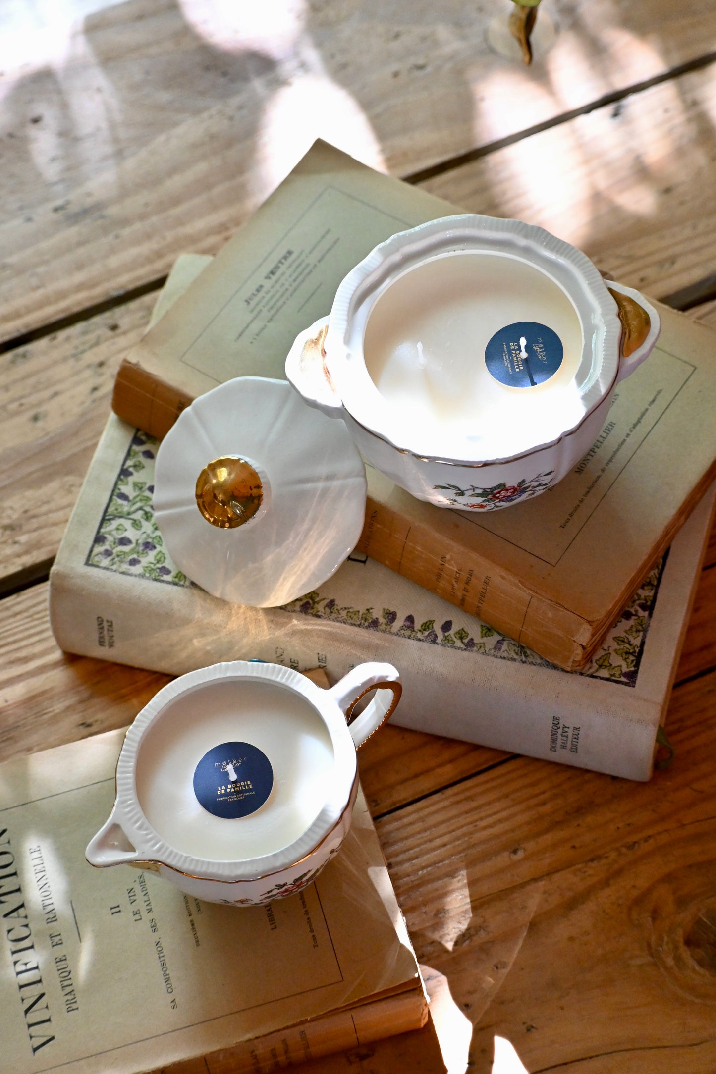 Pot à lait roses et doré