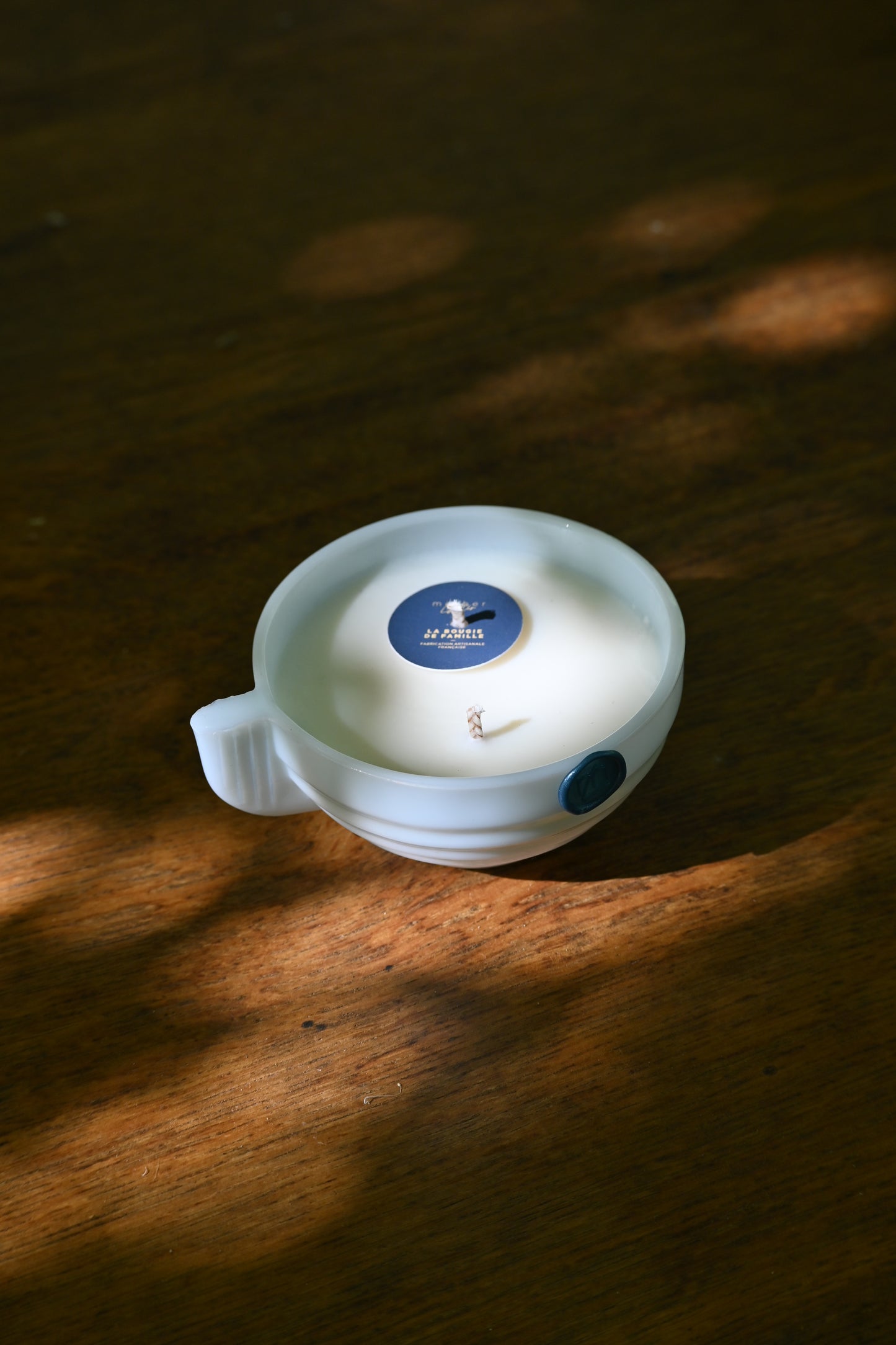 Tasse art déco opaline