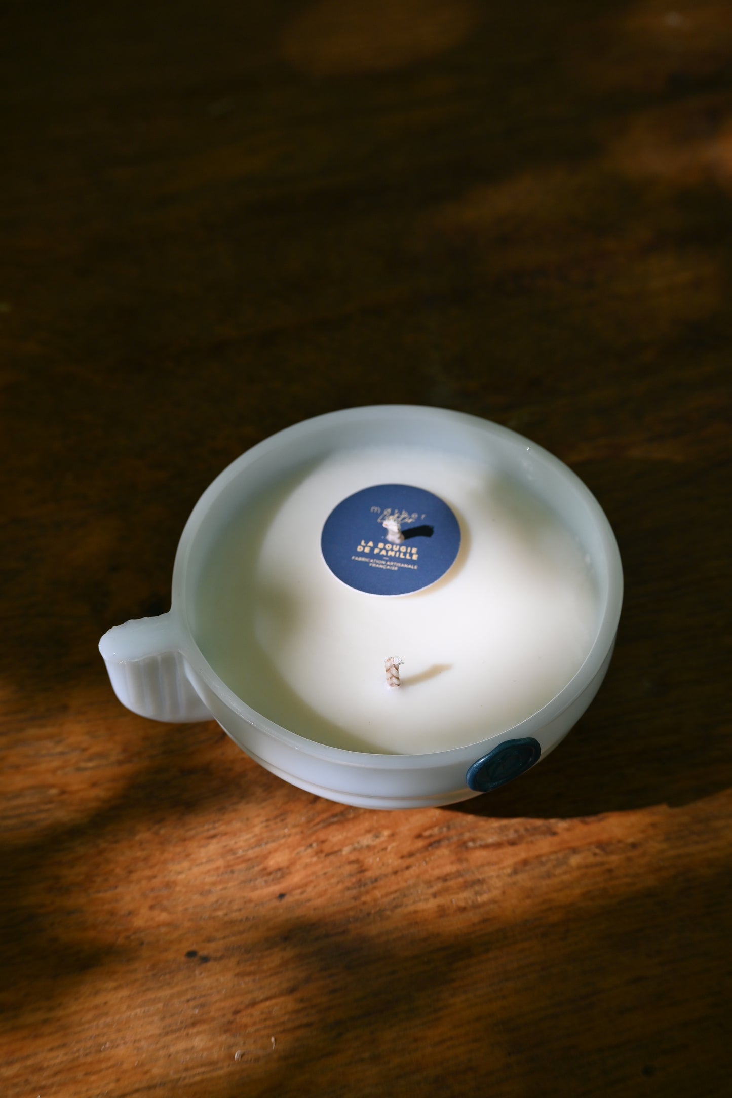 Tasse art déco opaline