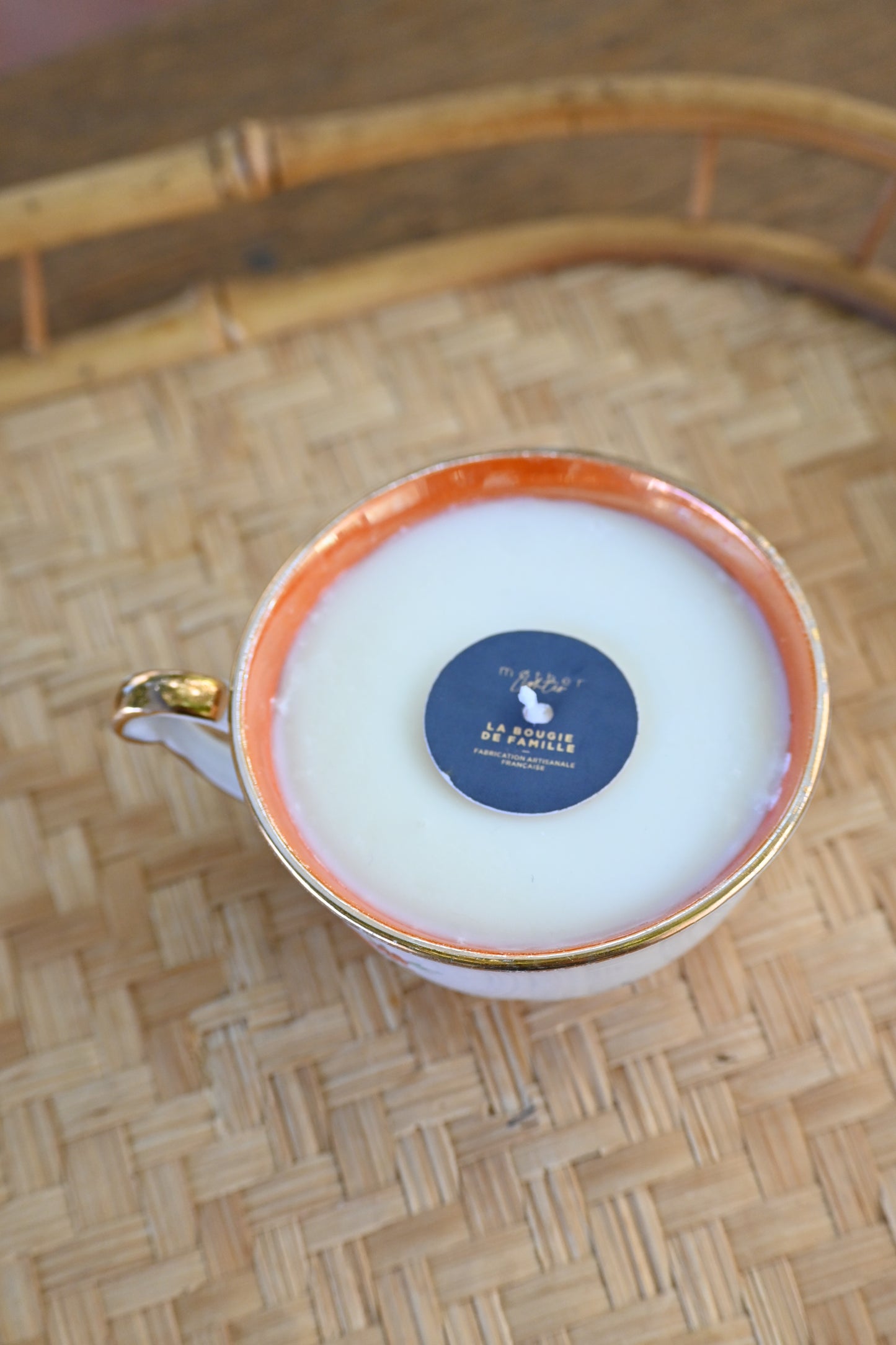 Tasse orange fleurie