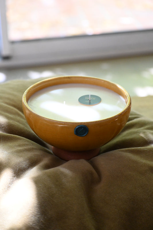 Bol en argile émaillé