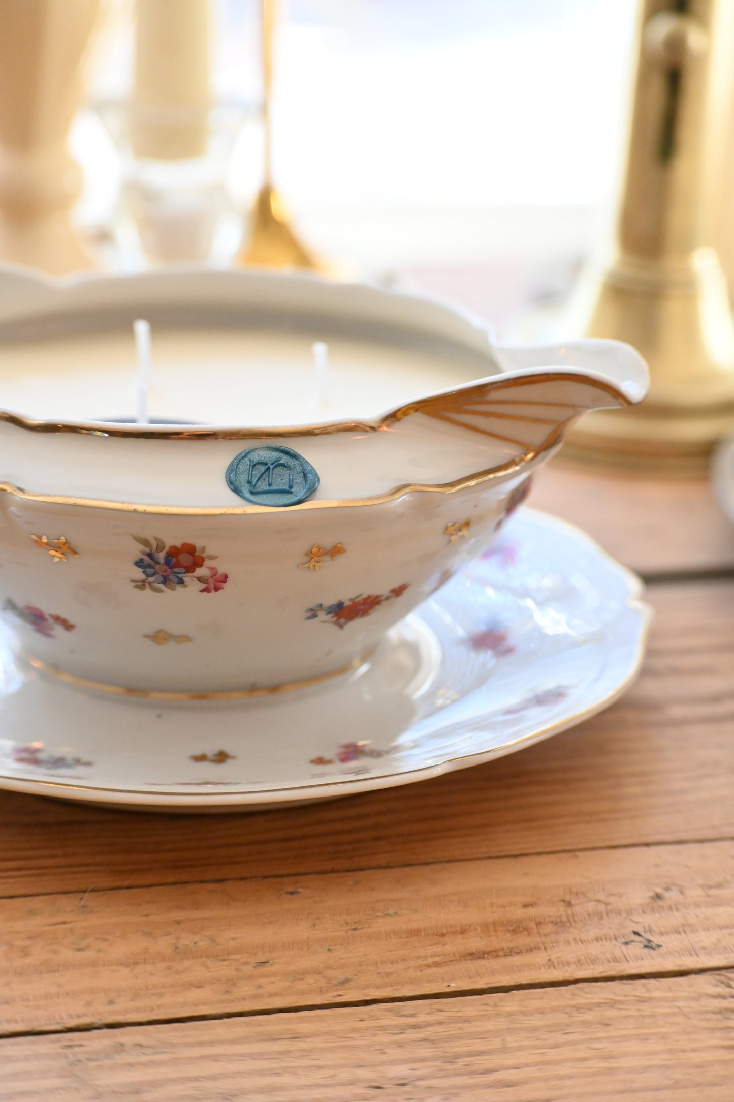 Saucier fleuri, fleurs et doré