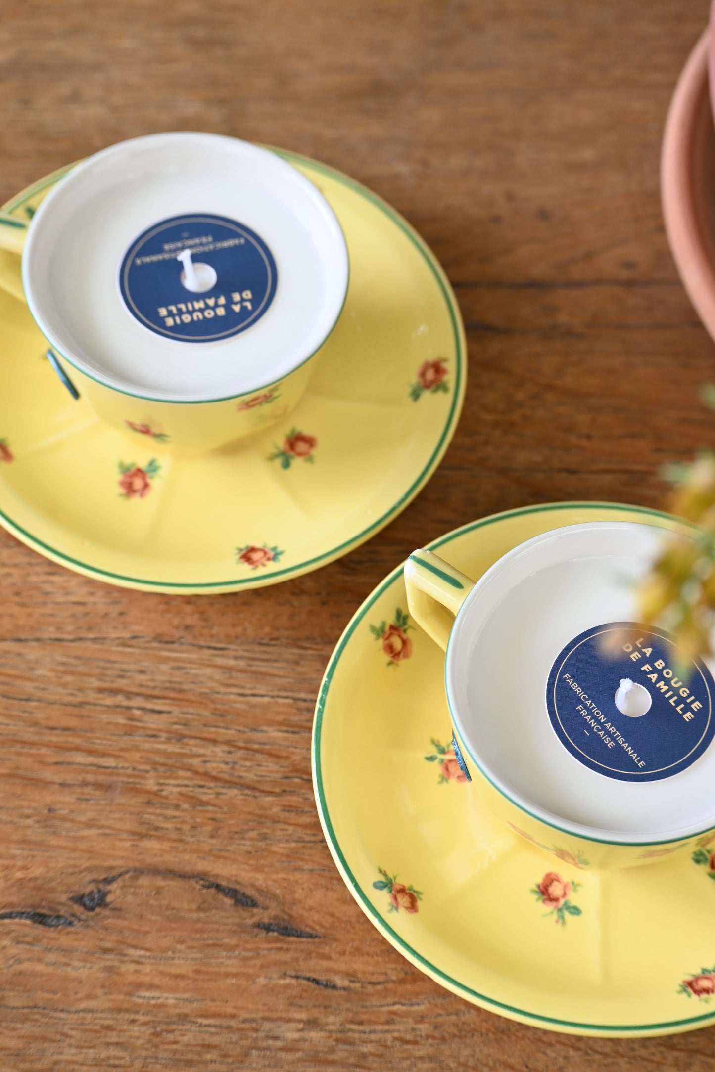 Tasse et coupelle jaune