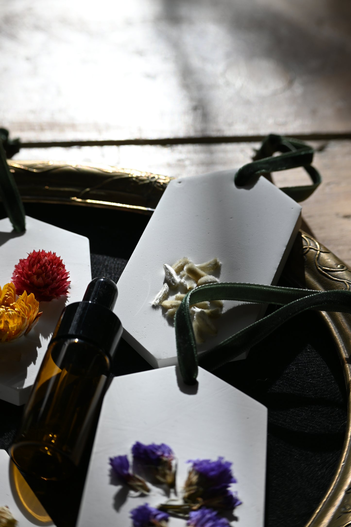 Tablette - Pétales blanches