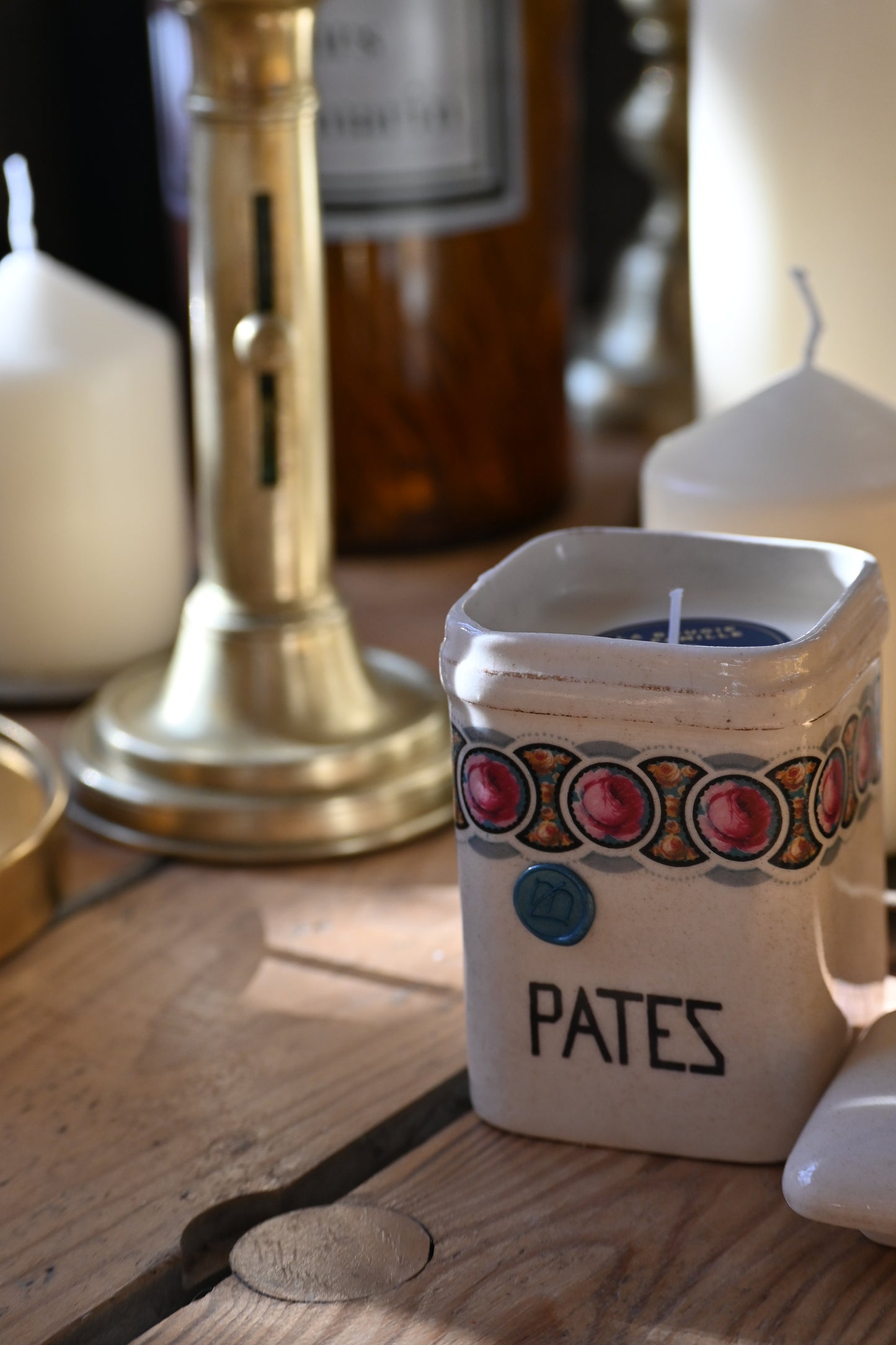 Petit pot à épices pivoines