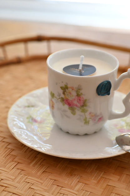 Tasse et coupelle pivoines