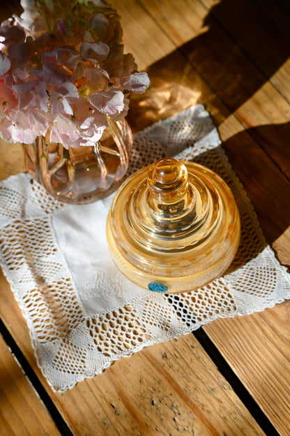 Petite boite en verre ciselé