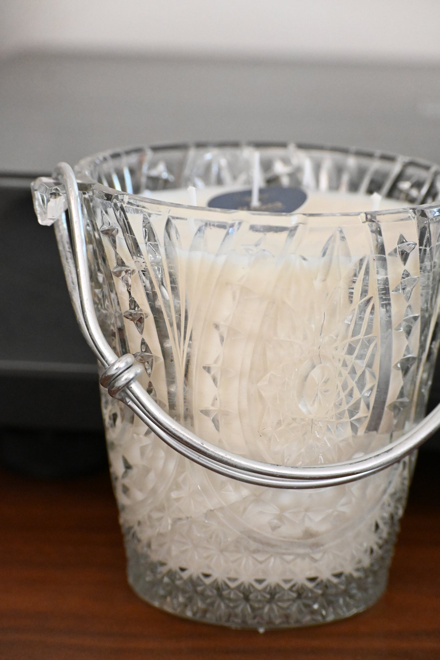 Seau à glace ciselé anse argentée