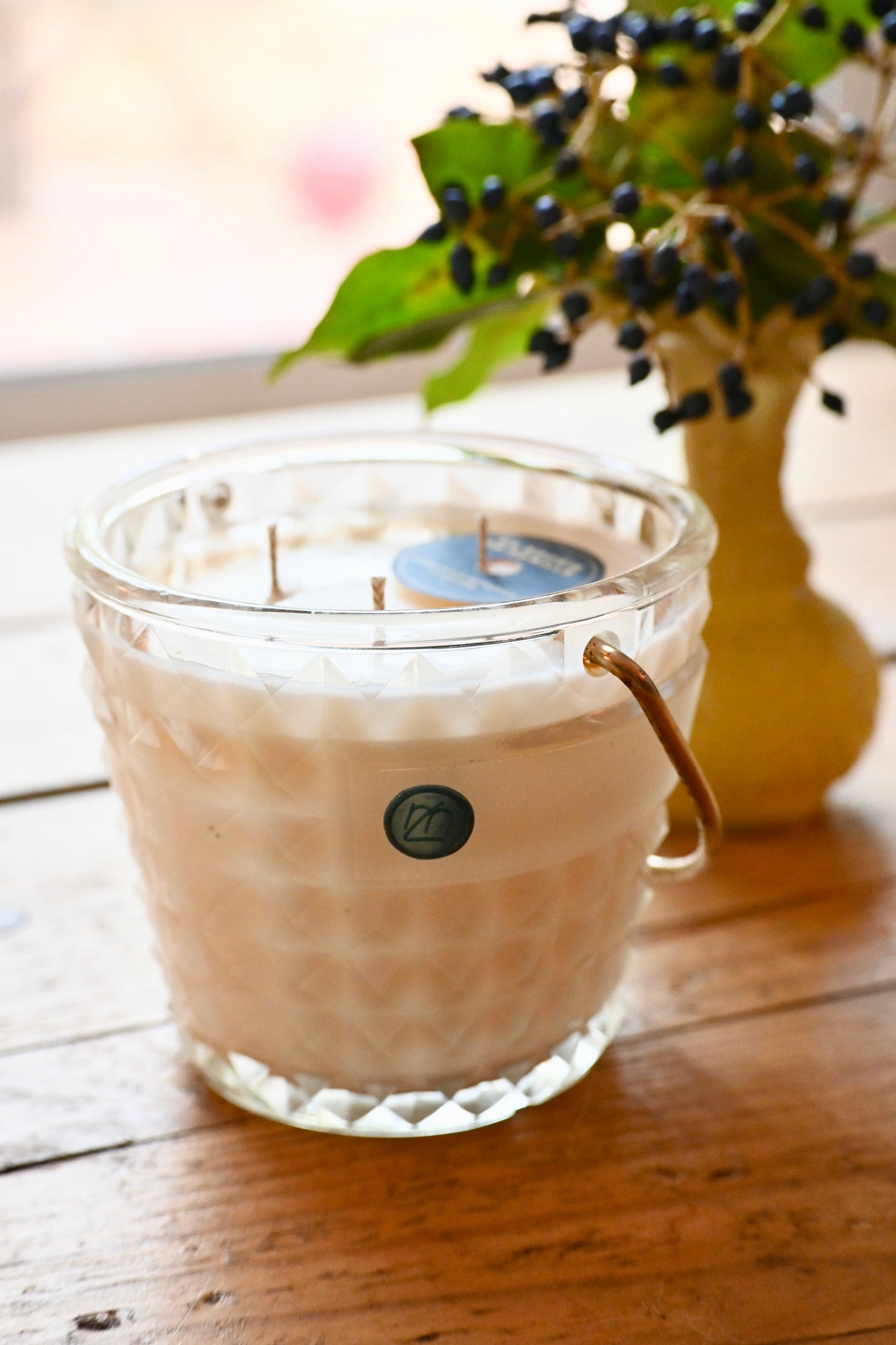 Petit seau à glace ciselé anse dorée