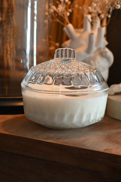 Boite en verre ciselé