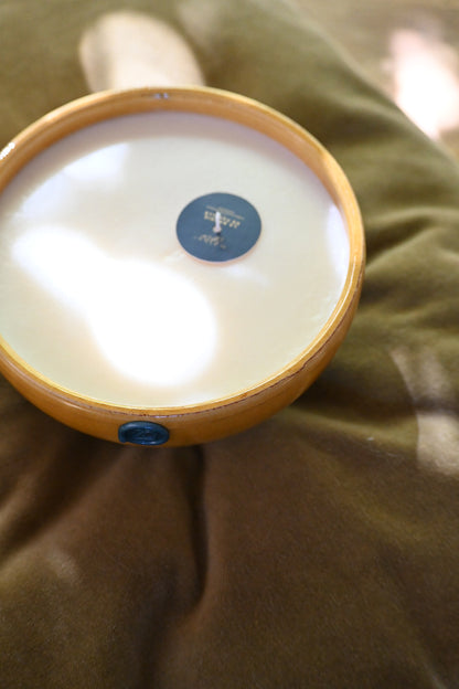 Bol en argile émaillé