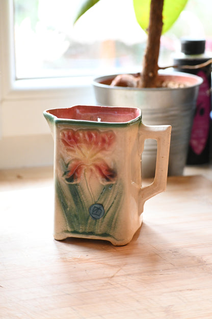 Pot à lait barbotine iris