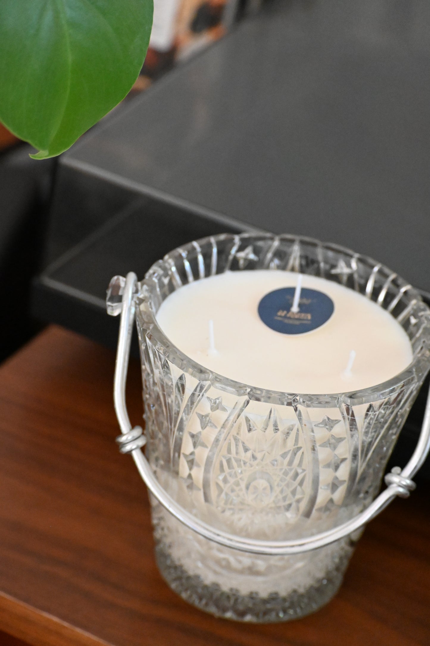 Seau à glace ciselé anse argentée