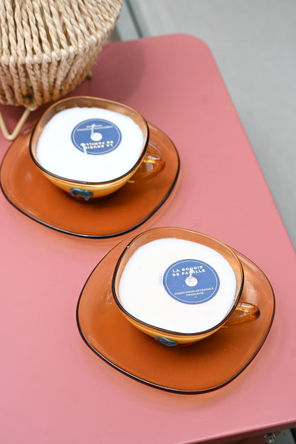 Tasse et coupelle ocre