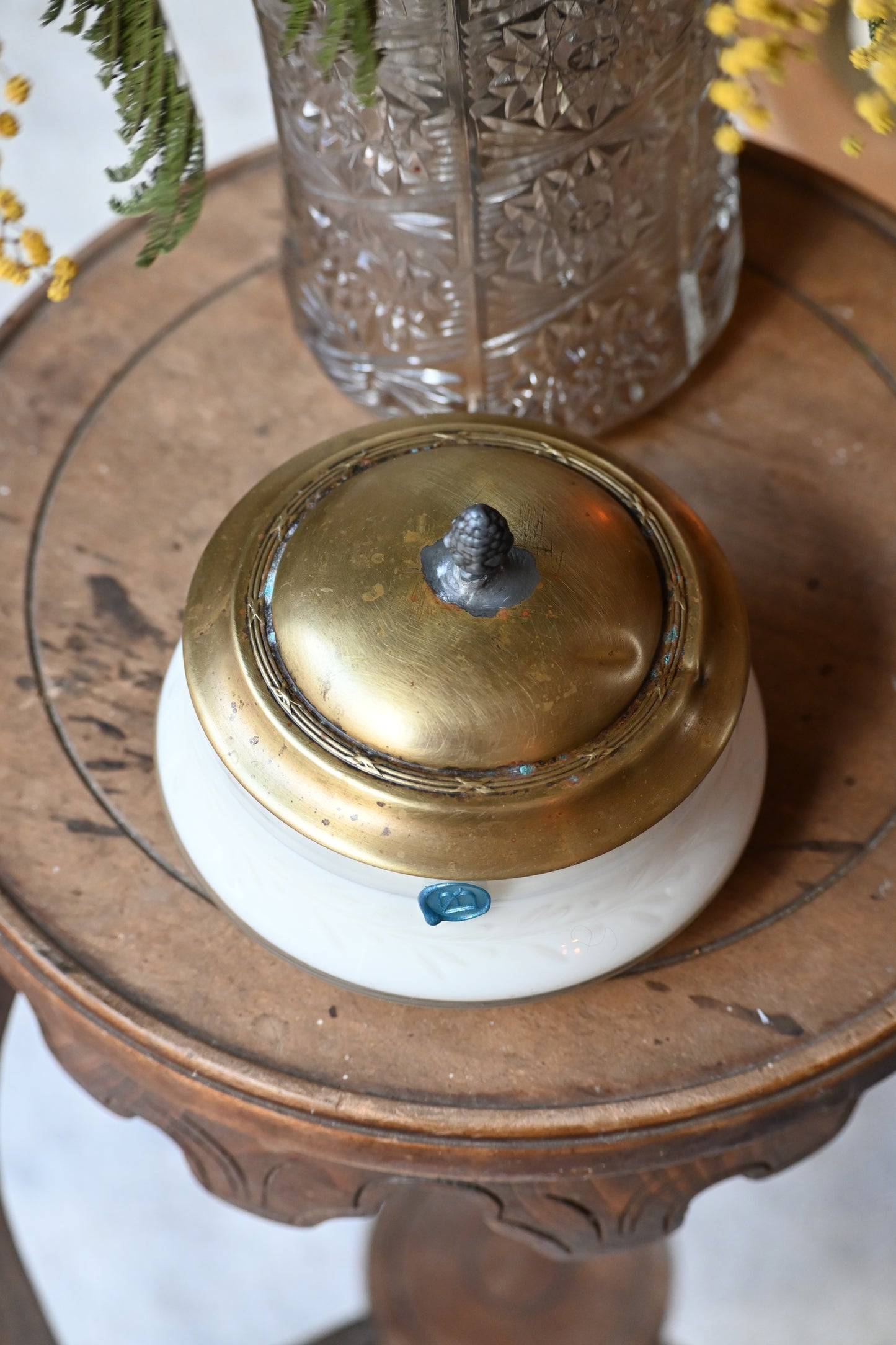 Boite en verre et laiton