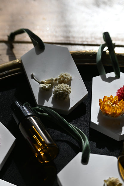 Tablette - Fleurs blanches