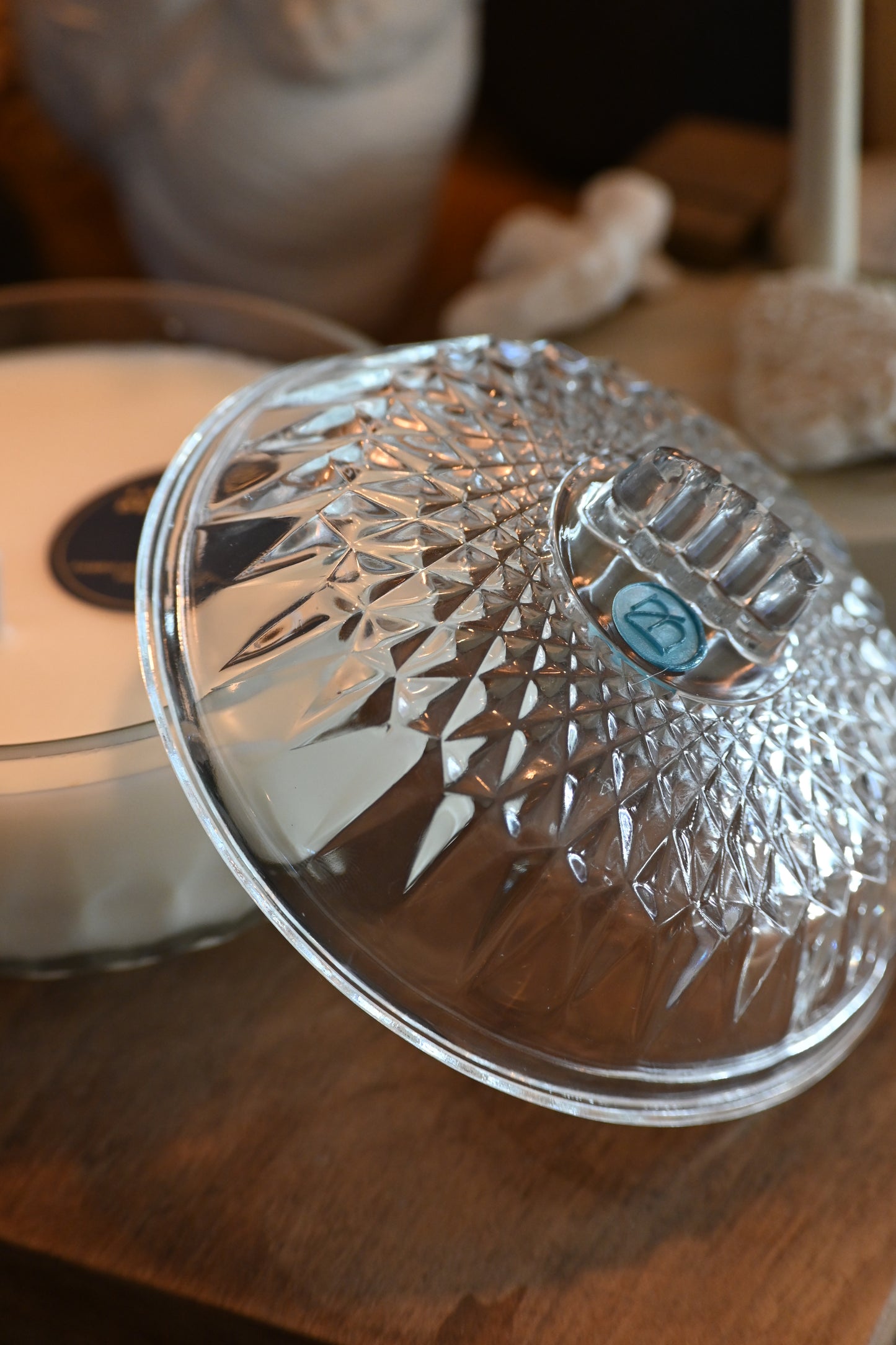 Boite en verre ciselé