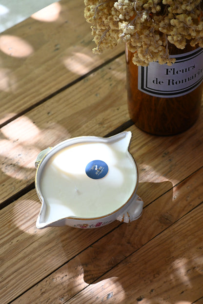 Saucier fleuri, fleurs et doré