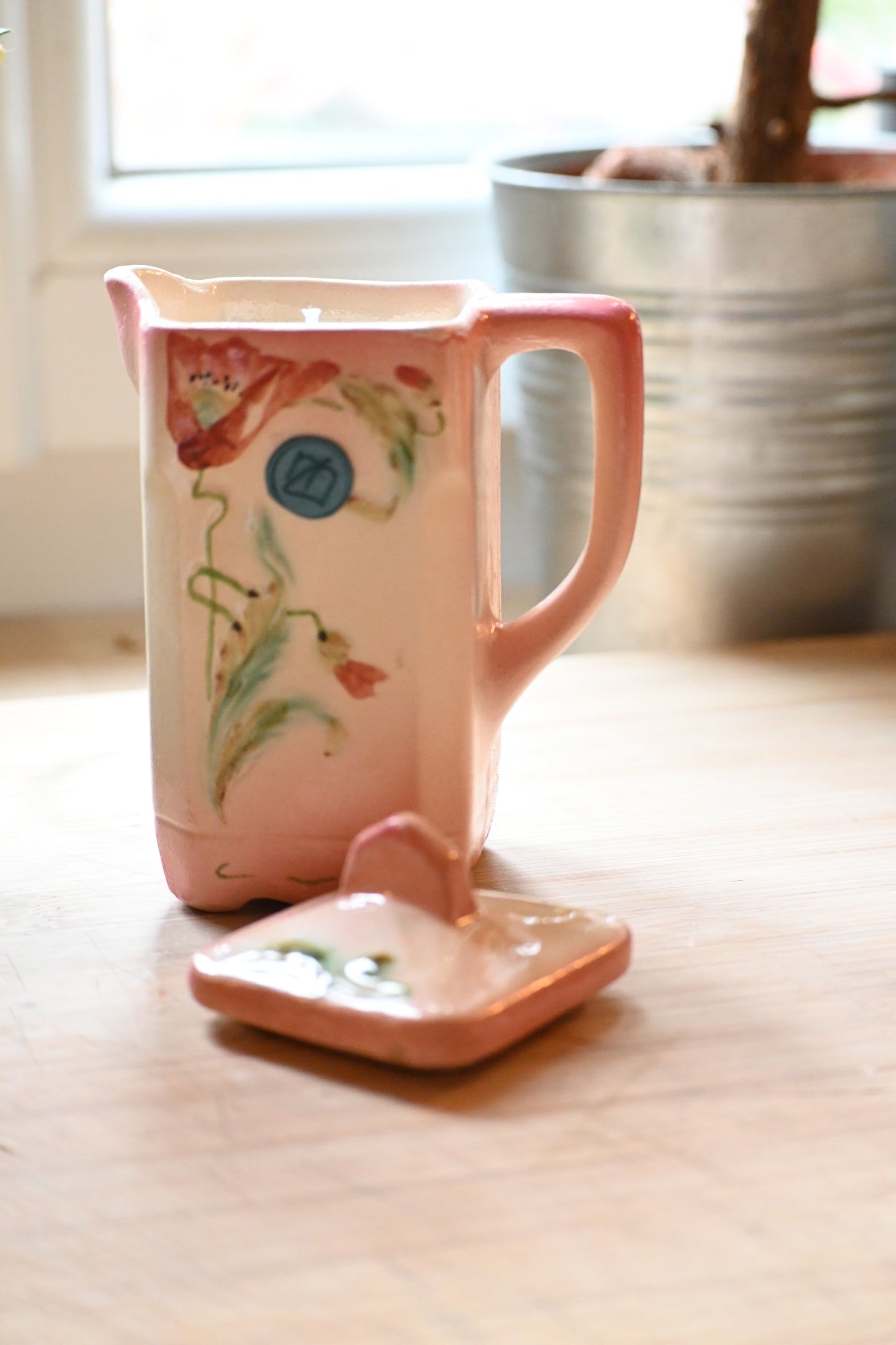 Pot à lait barbotine pavot