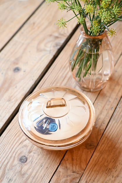 Boite en verre art déco rose