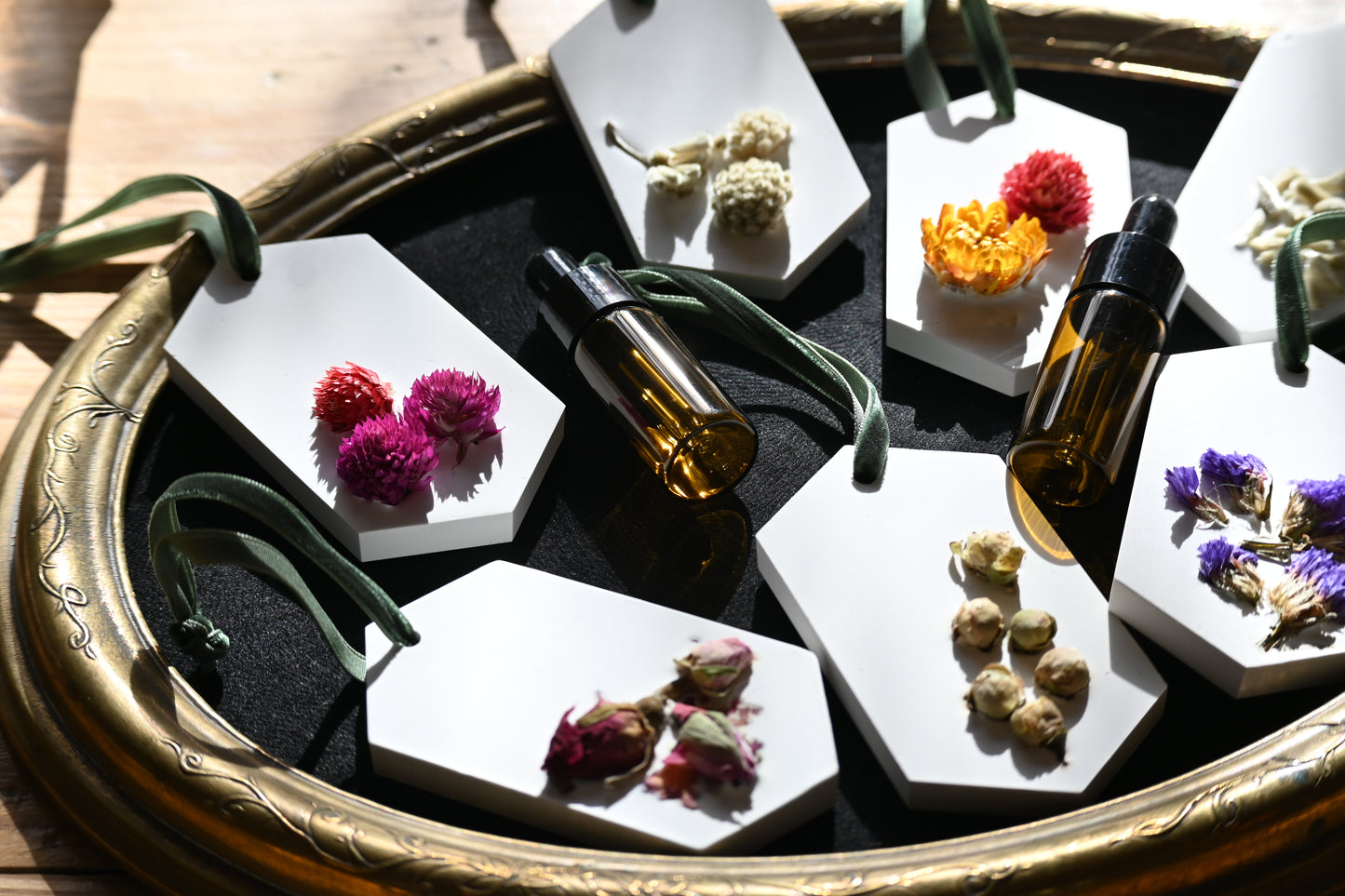 Tablette - Fleurs blanches