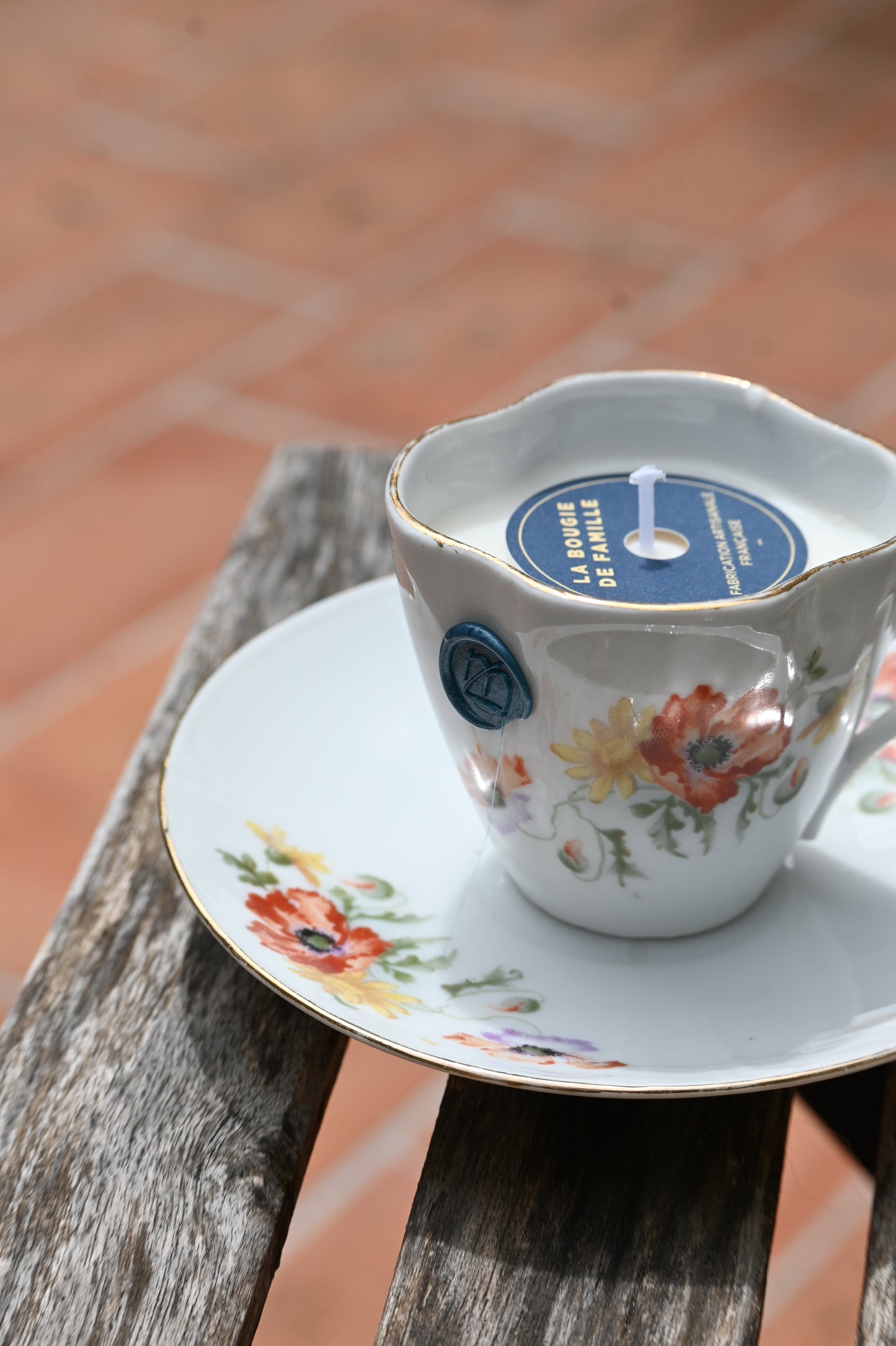 Tasse et coupelle fleuries