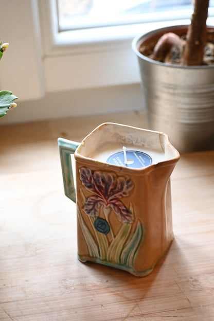 Pot à lait barbotine iris