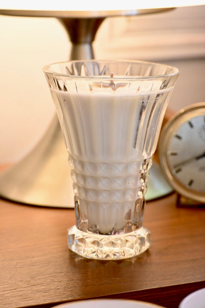 Vase en verre ciselé