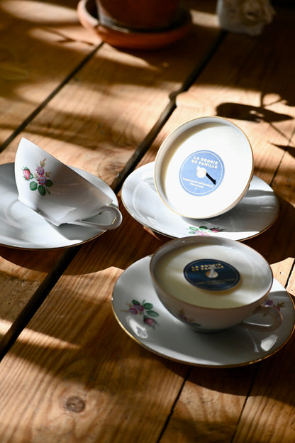 Tasse et coupelle bouton de rose