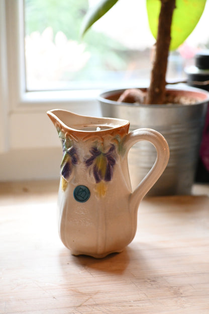 Pot à lait barbotine clochettes