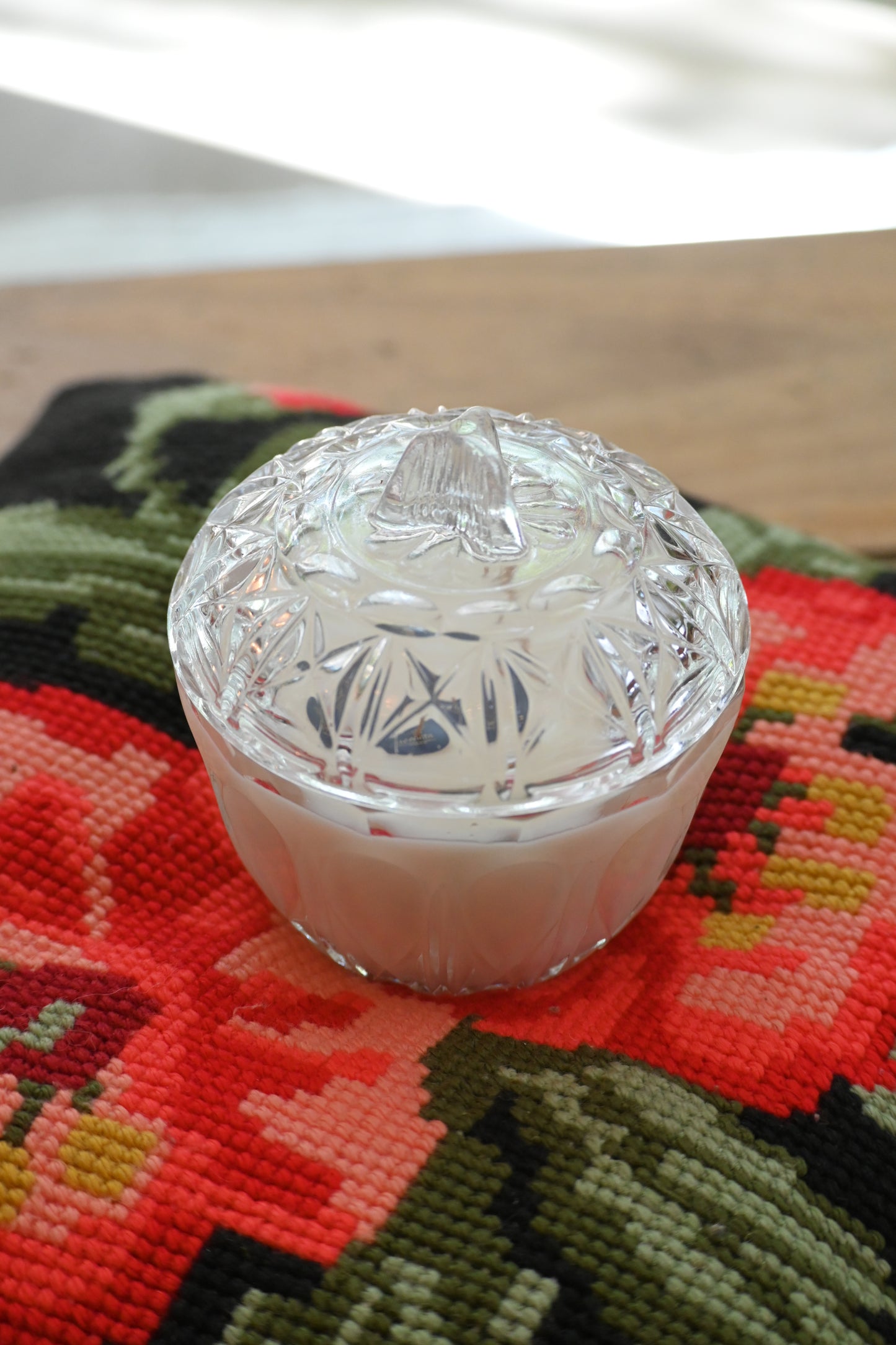 Boite en verre ciselée