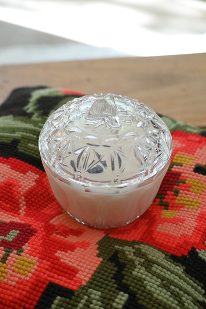 Boite en verre ciselée