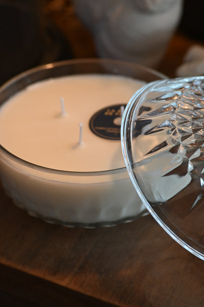 Boite en verre ciselé