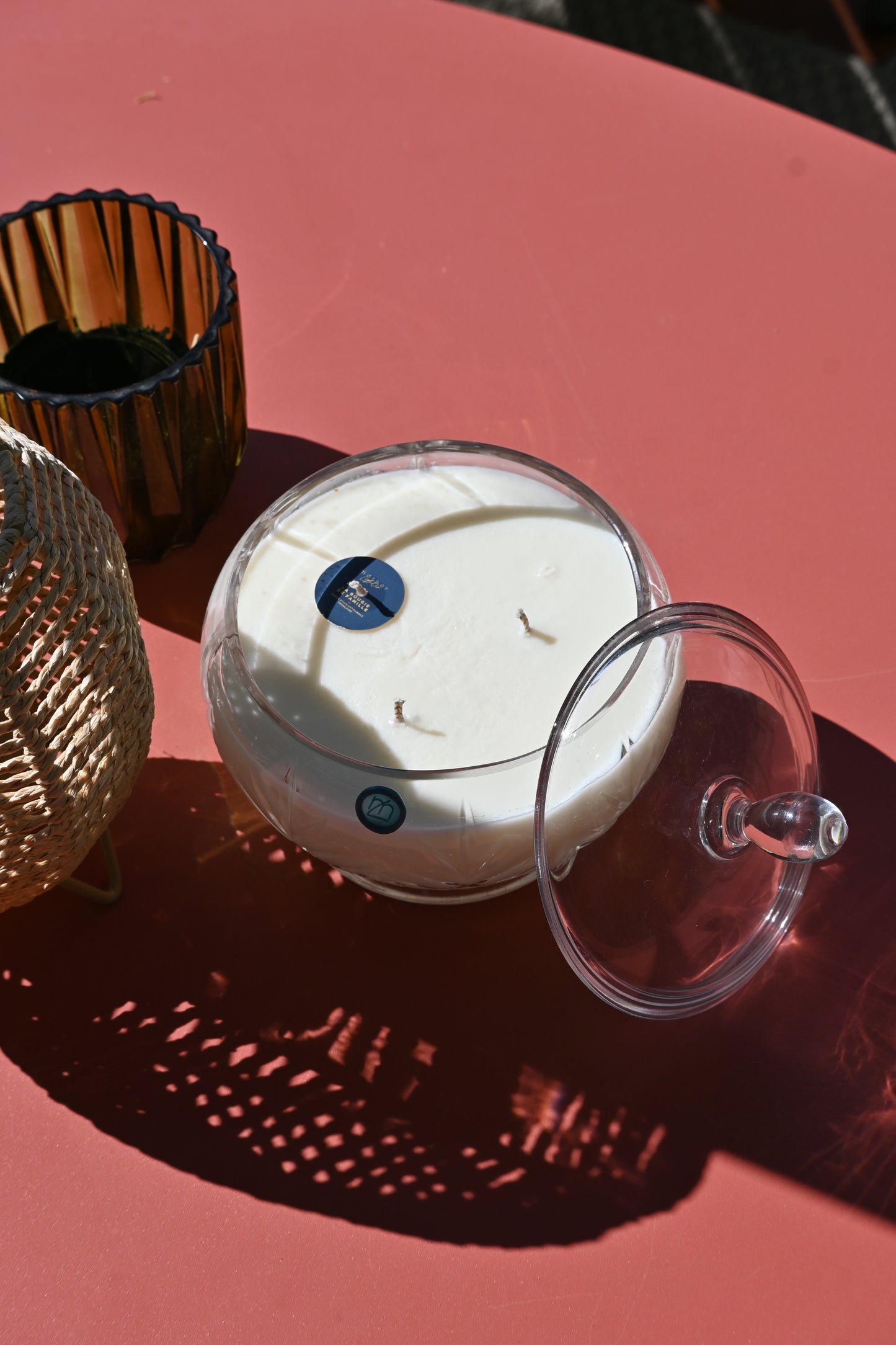 Bonbonnière en verre ciselé
