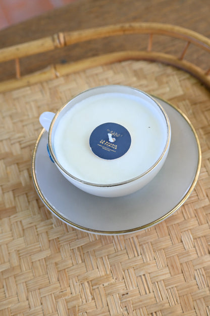 Tasse et coupelle verte opaque dorée