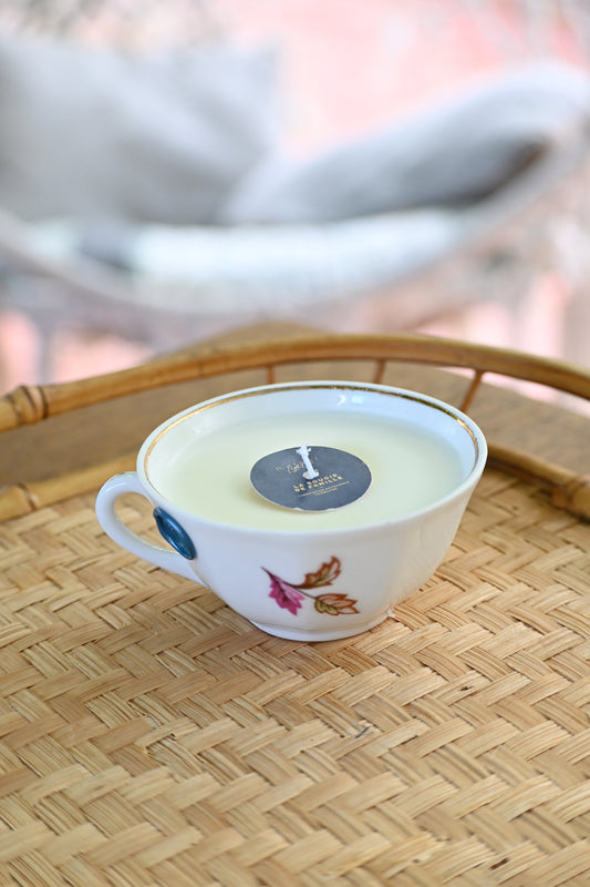 Tasse petites feuilles