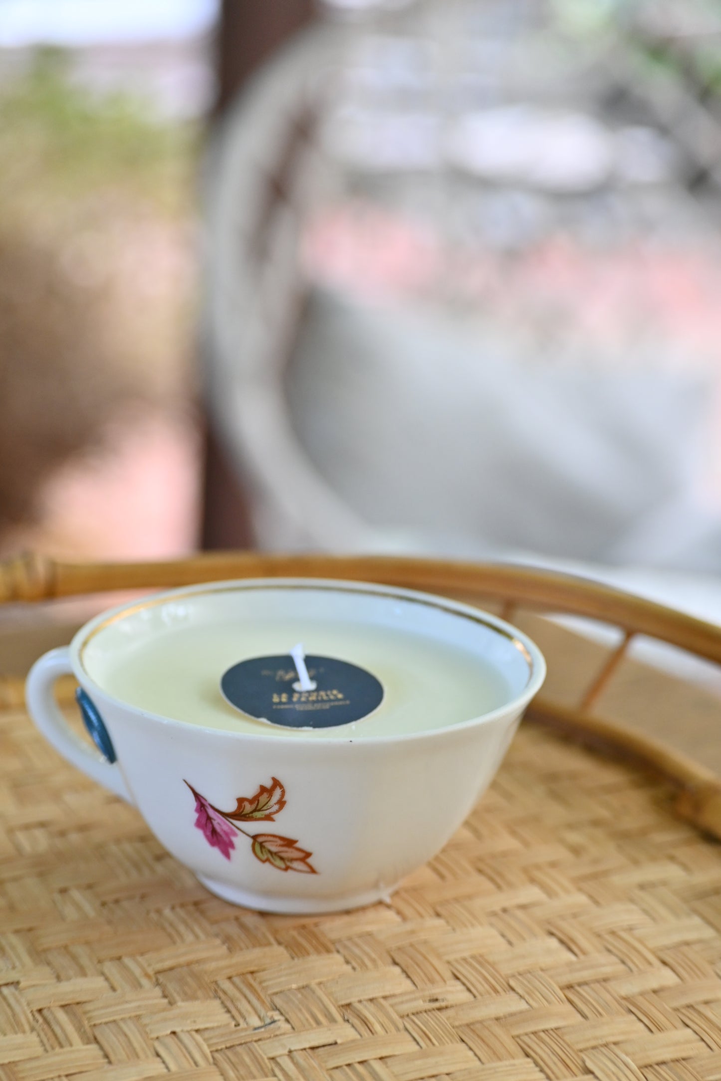 Tasse petites feuilles
