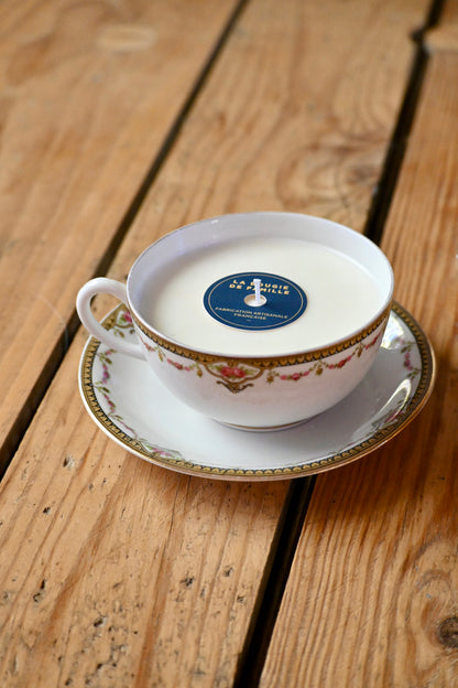 Tasse et coupelle guirlande fleurie