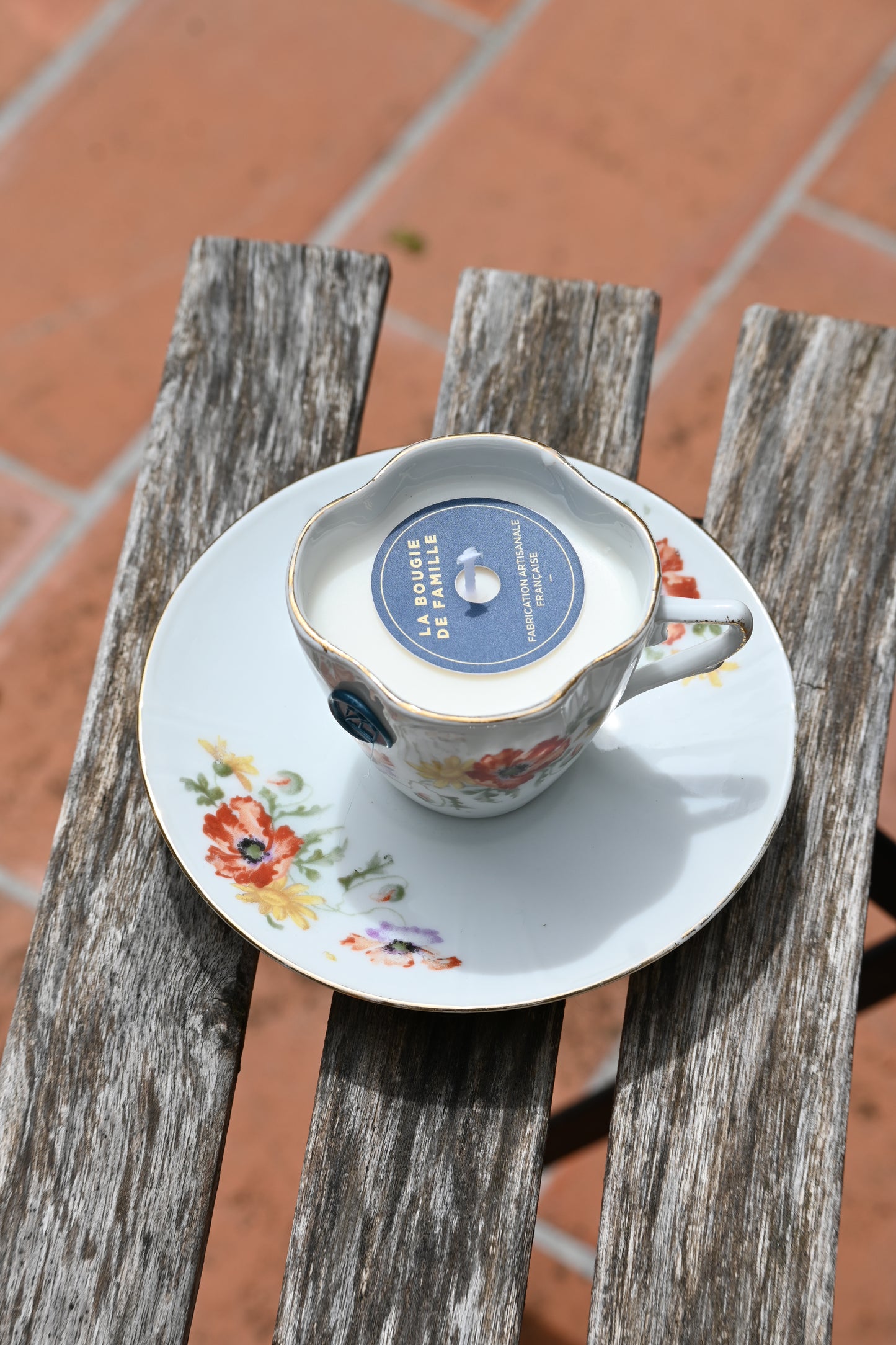 Tasse et coupelle fleuries