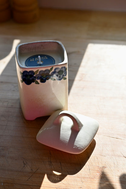 Petit pot à épices fleurs bleues