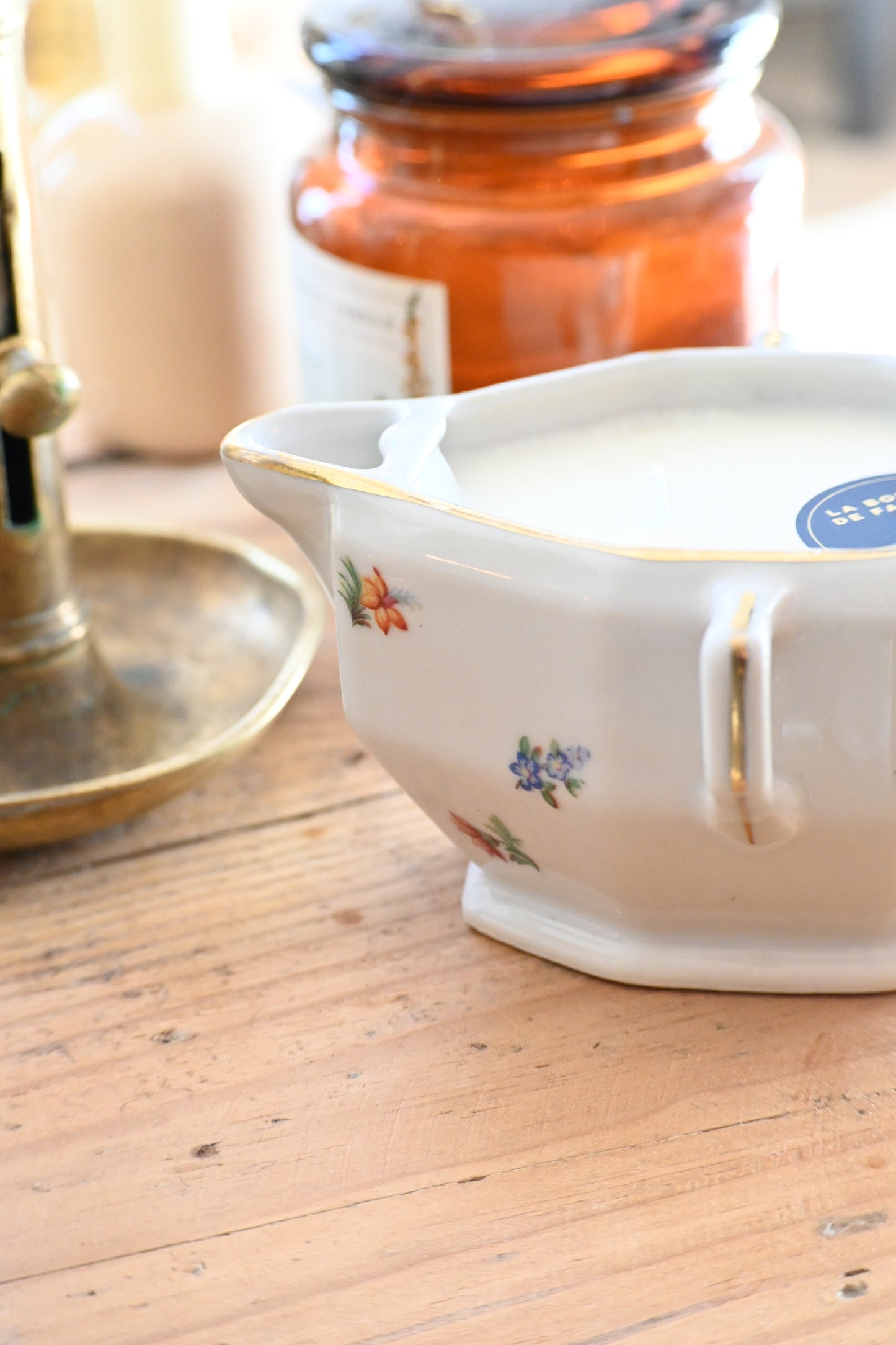 Saucier fleuri, vert et doré