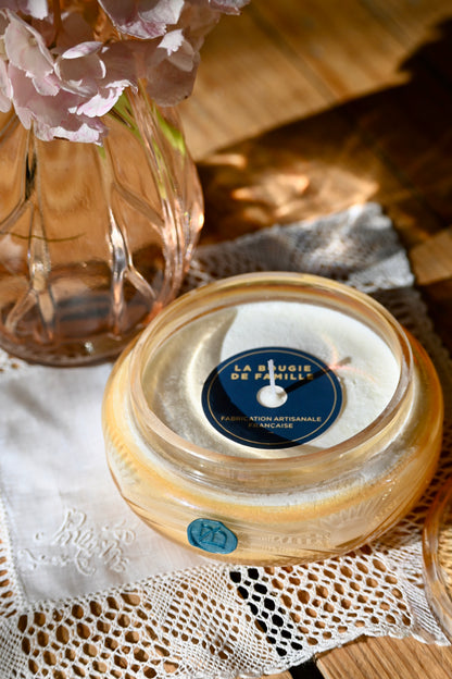 Petite boite en verre ciselé