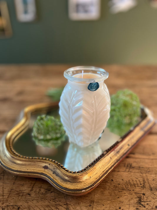 Petit vase en verre